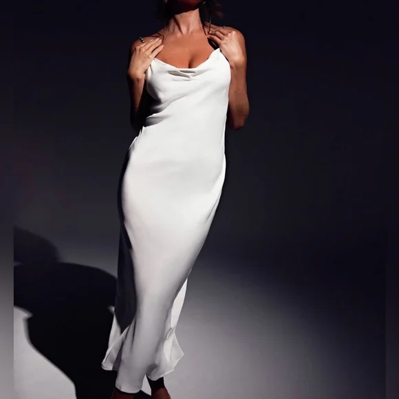 Stunning Rasta Meshki diamant white dress, Size M Stunning Rasta Meshki diamant white dress, Size M